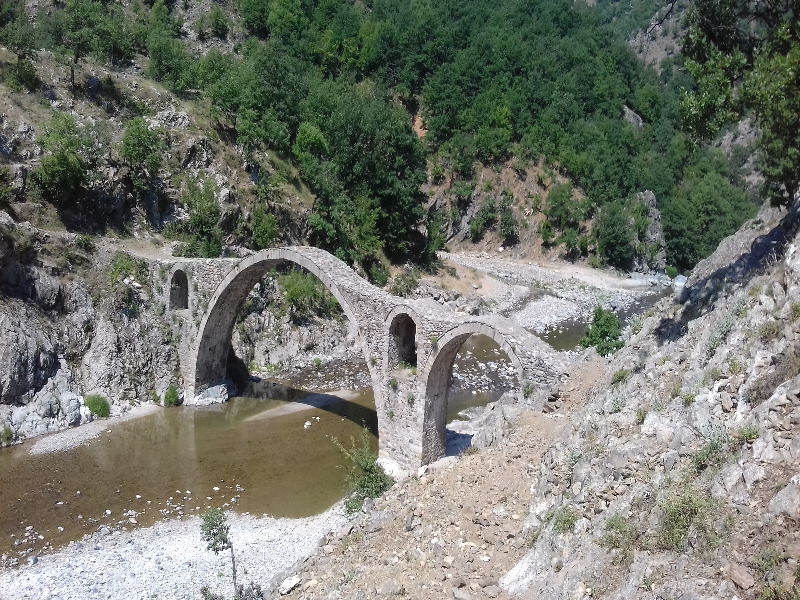 Κοτάνη – Τσαλαπετεινός – Εύθυμο – Πολύαρνο (Διάσχιση μέσω των Θρακικών Μετεώρων).